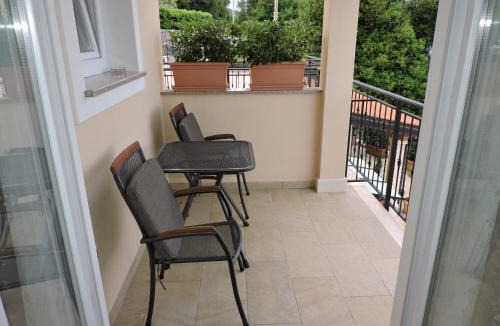 Mosenice Apartment | Cozy Suite for 2 with Balcony & Sea View Villa Elma
