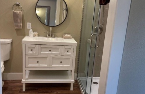 Bandera Apartment | Cozy Suite in New Duplex located in Downtown Bandera