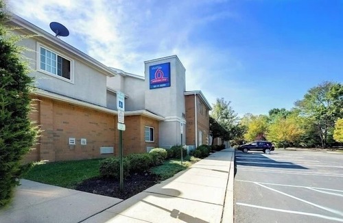 East Brunswick Hotel | Cozy Suite Near Exit 9