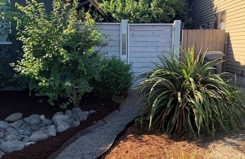 Eugene Apartment | Cozy suite with a private courtyard