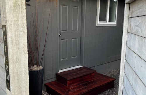 Eugene Apartment | Cozy suite with a private courtyard