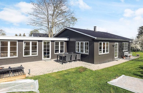 Vordingborg House | Cozy Summer House Near Ore Strand