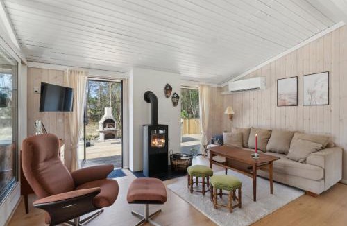 Bratten Strand House | Cozy Summer House In North Jutland