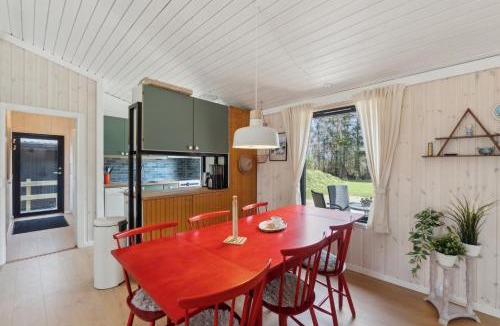Bratten Strand House | Cozy Summer House In North Jutland