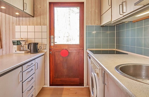 Oster Somarken House | Cozy Summer House Near the Beach