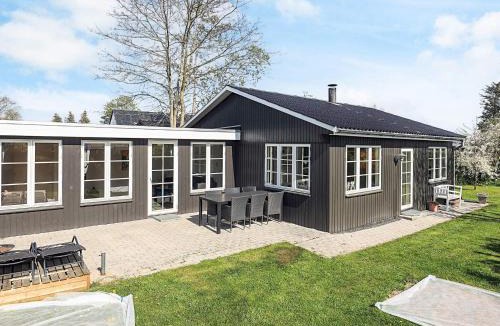 Vordingborg House | Cozy Summer House Near Ore Strand