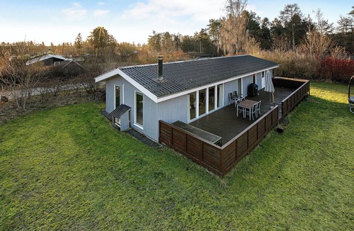 Glesborg House | Cozy summer house on scenic Djursland