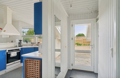 Strøby Ladeplads House | Cozy summer house with full sea view