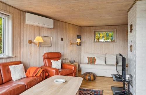 Ebberup House | Cozy Summer House With View To The See And Nature