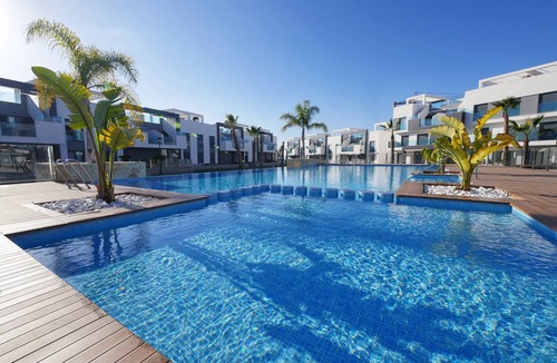Guardamar del Segura Apartment | Cozy sun-oriented apartment, located in the cozy complex Oasis Beach,