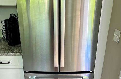 Rollinsford Apartment | Cozy sunlit apartment steps from downtown Dover. Parking included