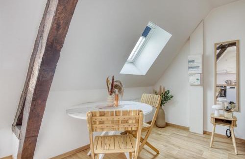 Beauvais Apartment | Cozy Superbe studio 10 min - Beauvais Airport