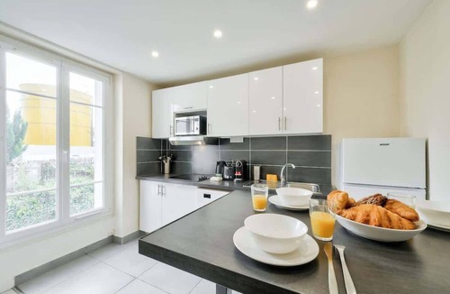 Centre Apartment | Cozy T2 in Nanterre – Close to La Défense & Paris
