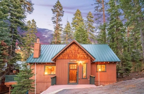 Kingswood Estates Cabin | Cozy Tahoe Cabin