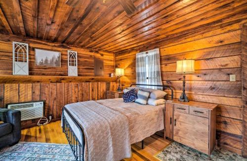 Byrdstown Apartment | Cozy Tennessee Cabin Rental - 1 Mi to Lake