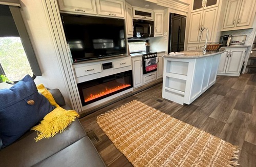 Dripping Springs House | Cozy Texas Hill Country Rental for Romantic Getaways in Texas