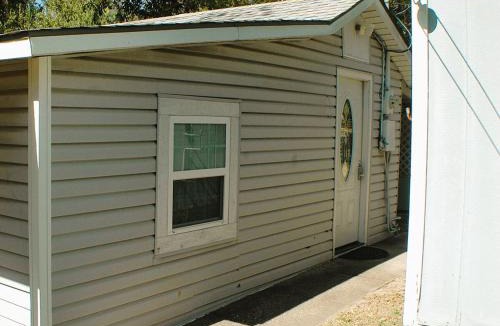 Sherman House | Cozy Texoma Guesthouse