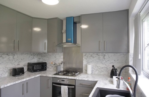 Wolverhampton House | Cozy three-bed house in Wolverhampton Bushbury