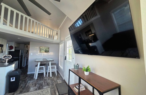 Midlothian Cabin | Cozy Timy house 1-bedroom, 2-loft cabin in with full bath and kitchen on a farm!
