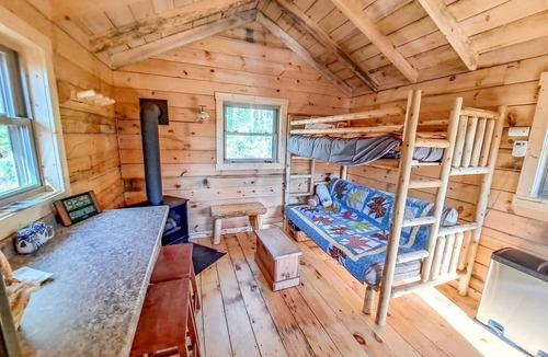Hovland Cabin | Cozy Tiny Cabin - Off-Grid Experience with Sled Dogs Year 'round in Minnesota