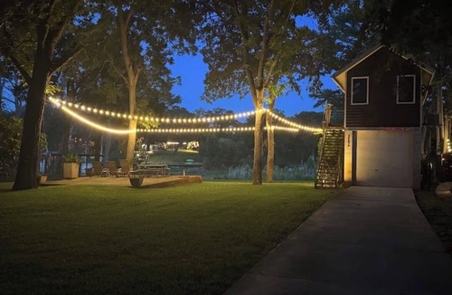 Seguin House | Cozy Tiny Home on the River - Relax, Unplug, Recharge