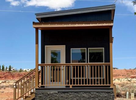 Page Apartment | Cozy Tiny Home With Loft