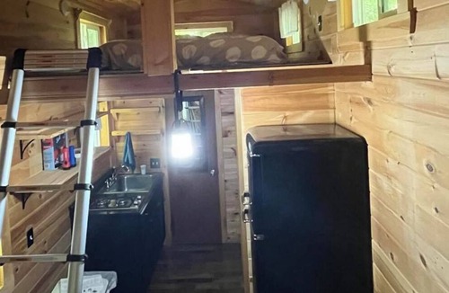 Florida Cabin | Cozy Tiny House in the Berkshires