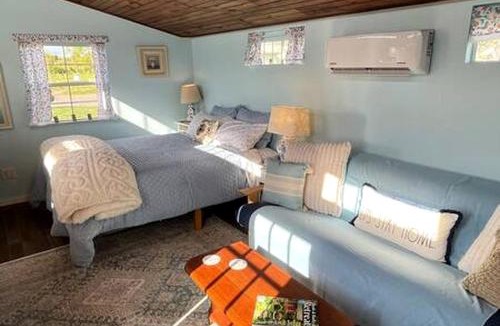 Mount Jackson House | Cozy Tiny House with Fire Pit and Barbecue in Mount Jackson, Virginia