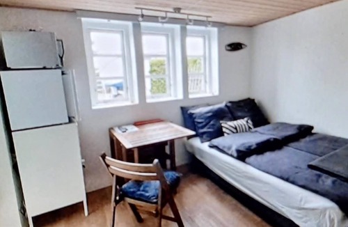 Otterup Condo | Cozy tiny room, mini kitchen and bathroom