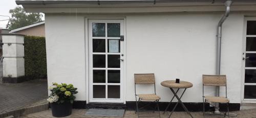 Otterup Bed & Breakfast | Cozy tiny room, mini kitchen and bathroom