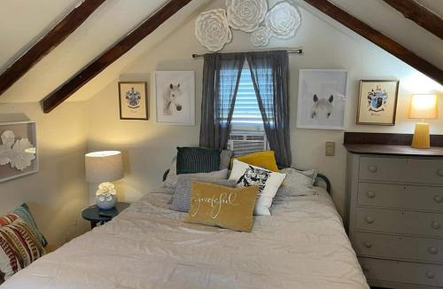Harrisonburg House | Cozy Tinyhouse JMUDowntown Fire Pit Yard