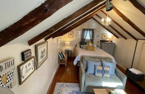 Harrisonburg House | Cozy Tinyhouse JMUDowntown Fire Pit Yard