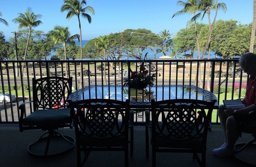 Kihei Condo | Cozy Top-Floor Maui Parkshore Condo