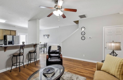 Savannah House | Cozy Townhome 2Bed/2.5Bath