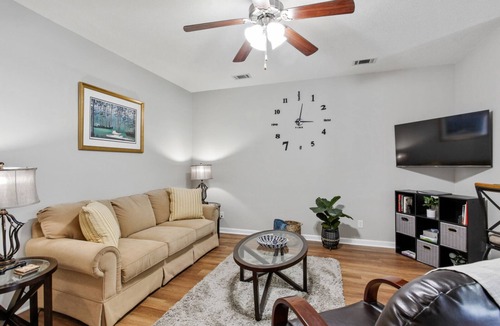 Savannah House | Cozy Townhome 2Bed/2.5Bath