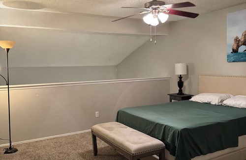 North Arlington House | Cozy townhome in welcoming Arlington with fitness room, AC, WiFi