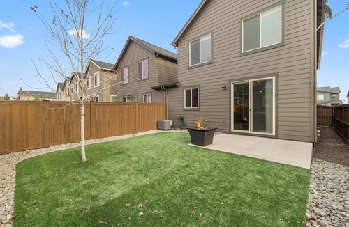 Boyd Acres House | Cozy Townhome with Pet-Friendly Yard