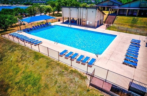 Point Venture House | Cozy Townhomes*Golf Course View*Sleeps 17