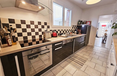 Angouleme House | Cozy townhouse with interior courtyard !