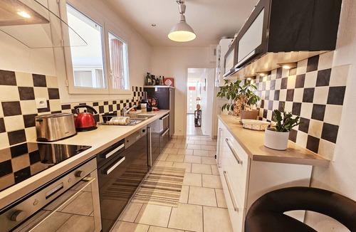 Angouleme House | Cozy townhouse with interior courtyard !