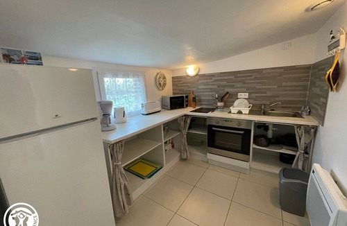 La Garnache Cottage | Cozy Traditional Cottage with Private Garden, Near La Garnache