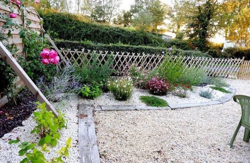La Garnache Cottage | Cozy Traditional Cottage with Private Garden, Near La Garnache