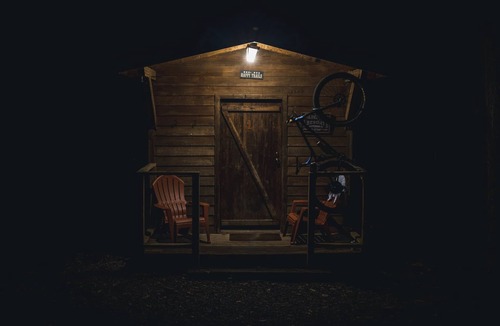 Ellijay Cabin | Cozy TRAIL's END tiny house style cabin at Mulberry Gap with AC, WiFi