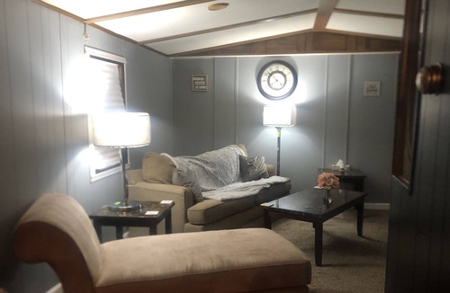 Radford House | Cozy trailer great location to VT or Radford