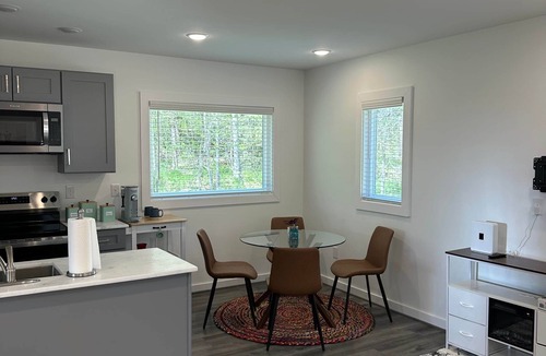 Farmville House | Cozy Trailside 1BR | Walk to Green Front