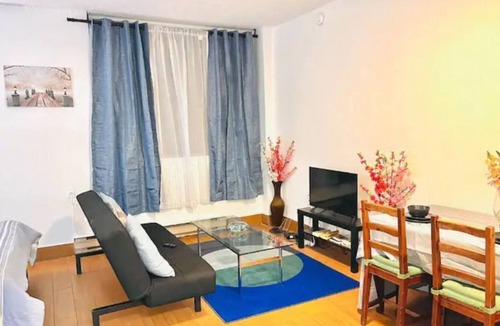 Shaughnessy Village Apartment | CoZy Traveler Montreal Downtown
