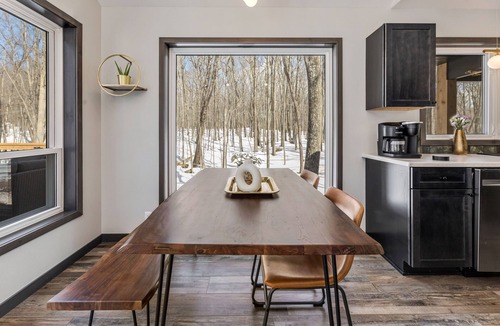 Trego House | Cozy *Tree Top Nature* stay