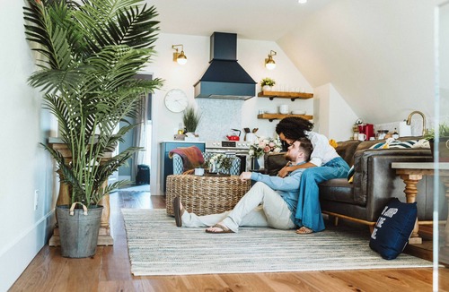 Kingsville House | Cozy, trendy, beachfront loft