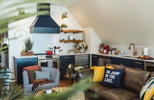 Kingsville House | Cozy, trendy, beachfront loft