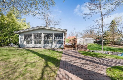 Kirkfield Cottage | Cozy Trent Severn Canal Cottage